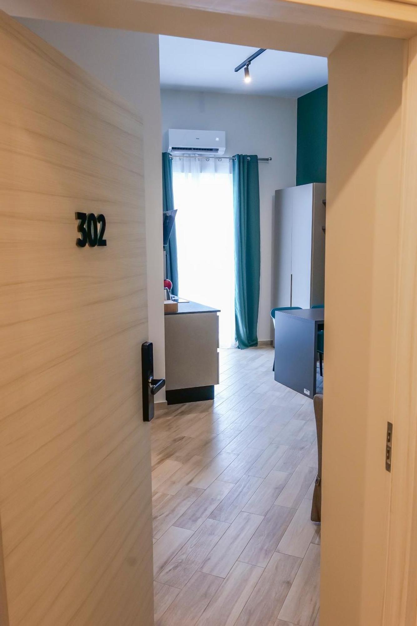 Rooftop Parthenopeo Contemporary Rooms نابولي المظهر الخارجي الصورة
